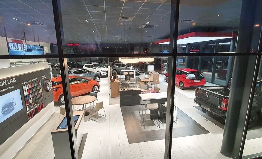 Nissan otwiera w Polsce kolejne salony